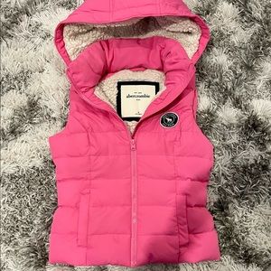 Abercrombie and Fitch girls vest. Size M